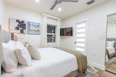 House in Miami, Florida 3 bedrooms, 107.21 sq.m. № 1816373 - photo 17