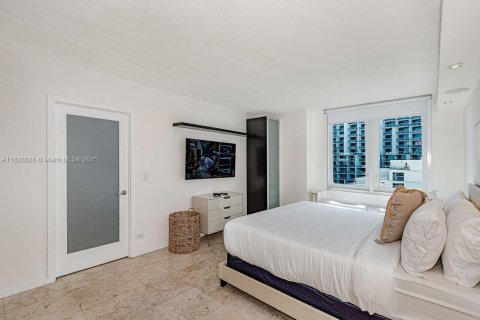 Condo in Miami Beach, Florida, 1 bedroom  № 1799145 - photo 13