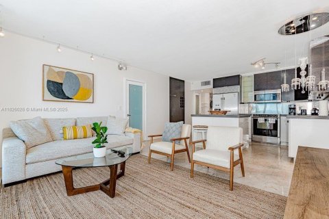 Condo in Miami Beach, Florida, 1 bedroom  № 1799145 - photo 6