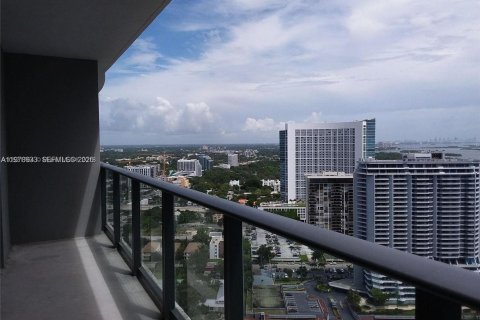 Condo in Miami, Florida, 1 bedroom  № 2044469 - photo 3