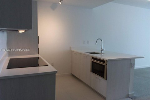 Condo in Miami, Florida, 1 bedroom  № 2044469 - photo 12