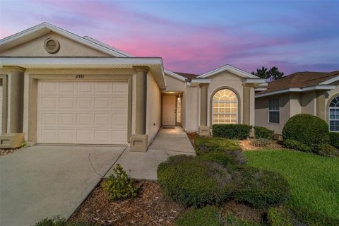 House in Ocala, Florida 2 bedrooms, 124.21 sq.m. № 1901408 - photo 1