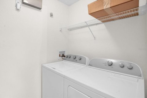 Condo in Altamonte Springs, Florida, 3 bedrooms  № 2101728 - photo 13