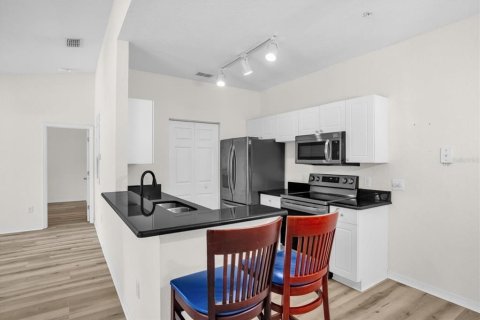 Condo in Altamonte Springs, Florida, 3 bedrooms  № 2101728 - photo 6