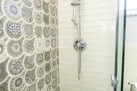 Adosado en alquiler en Hialeah, Florida, 3 dormitorios, 121.14 m2 № 1968482 - foto 10