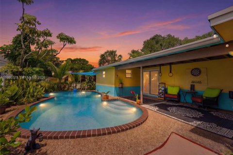 Villa ou maison à Hallandale Beach, Floride 3 chambres, 117.99 m2 № 2066234