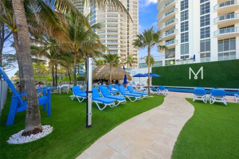 Condo in Sunny Isles Beach, Florida, 1 bedroom  № 1867496 - photo 28
