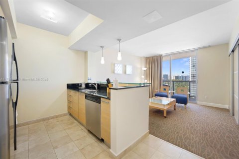 Condo in Sunny Isles Beach, Florida, 1 bedroom  № 1867496 - photo 6