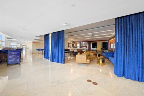 Condo in Sunny Isles Beach, Florida, 1 bedroom  № 1867496 - photo 19
