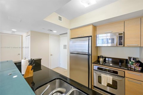 Condo in Sunny Isles Beach, Florida, 1 bedroom  № 1867496 - photo 8