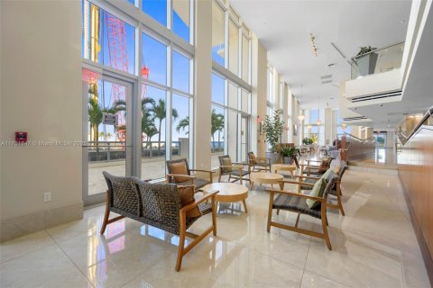 Condo in Sunny Isles Beach, Florida, 1 bedroom  № 1867496 - photo 17