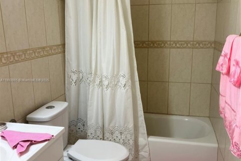 Купить виллу или дом в Майами, Флорида 3 спальни, 186.64м2, № 1947195 - фото 29
