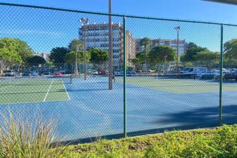 Купить кондоминиум в Пемброк-Пайнс, Флорида 2 спальни, 91.04м2, № 2014774 - фото 13