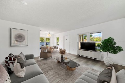 Condo in Temple Terrace, Florida, 2 bedrooms  № 1791608 - photo 8