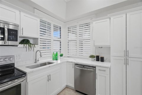 Copropriété à vendre à Tampa, Floride: 2 chambres, 138.24 m2 № 2239637 - photo 11