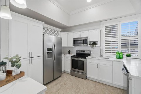 Copropriété à vendre à Tampa, Floride: 2 chambres, 138.24 m2 № 2239637 - photo 10