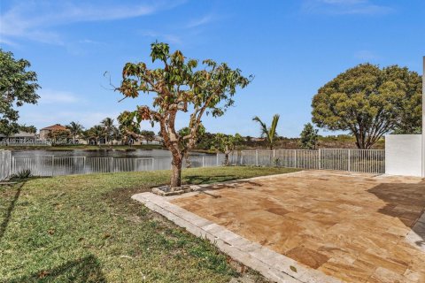 Villa ou maison à louer à Pembroke Pines, Floride: 4 chambres, 231.14 m2 № 2079978 - photo 22