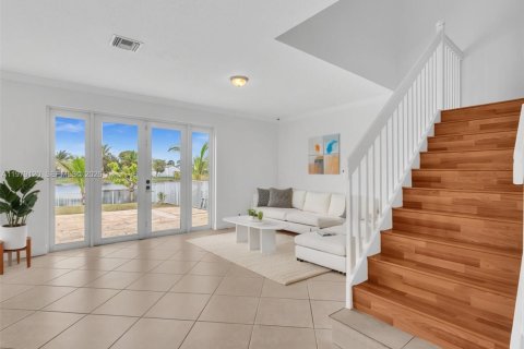 Villa ou maison à louer à Pembroke Pines, Floride: 4 chambres, 231.14 m2 № 2079978 - photo 6