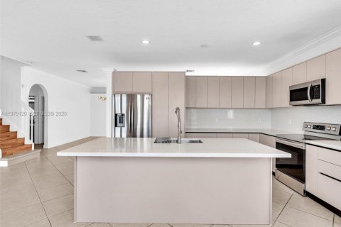Villa ou maison à louer à Pembroke Pines, Floride: 4 chambres, 231.14 m2 № 2079978 - photo 27