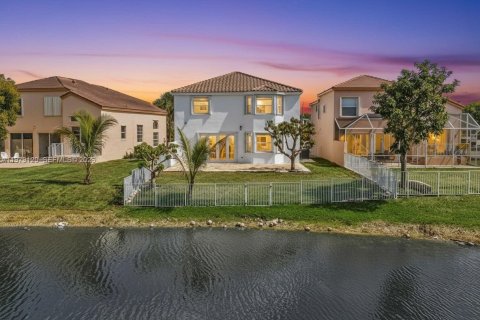 Villa ou maison à louer à Pembroke Pines, Floride: 4 chambres, 231.14 m2 № 2079978 - photo 3