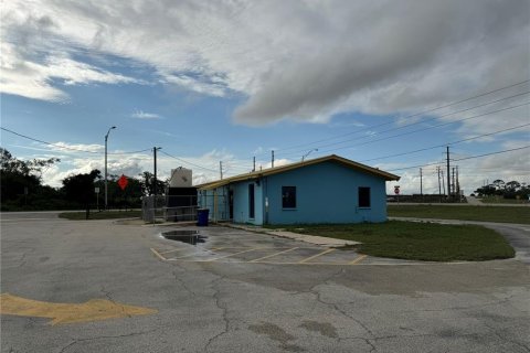 Commercial property in Lake Placid, Florida 148.36 sq.m. № 1686930 - photo 18