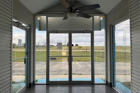 Commercial property in Lake Placid, Florida 148.36 sq.m. № 1686930 - photo 3