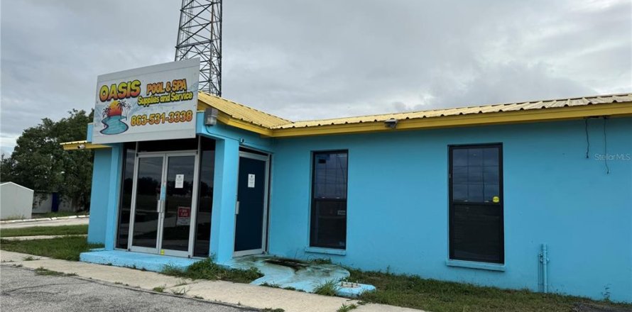 Commercial property in Lake Placid, Florida 148.36 sq.m. № 1686930