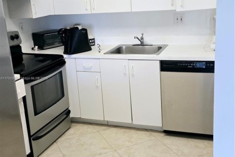 Купить кондоминиум в Авентура, Флорида 1 спальня, 102.56м2, № 1715574 - фото 3