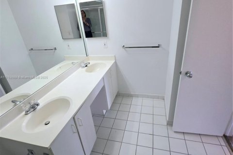 Купить кондоминиум в Авентура, Флорида 1 спальня, 102.56м2, № 1715574 - фото 21