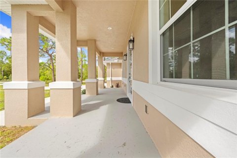 Casa en venta en Weeki Wachee, Florida, 4 dormitorios, 313.82 m2 № 2206472 - foto 11