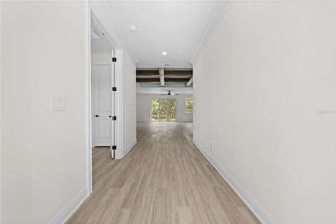 Casa en venta en Weeki Wachee, Florida, 4 dormitorios, 313.82 m2 № 2206472 - foto 19