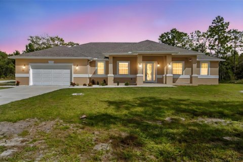 Casa en Weeki Wachee, Florida 4 dormitorios, 313.82 m2 № 2206472