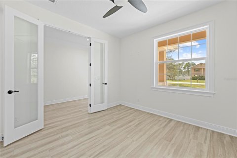 Casa en venta en Weeki Wachee, Florida, 4 dormitorios, 313.82 m2 № 2206472 - foto 22