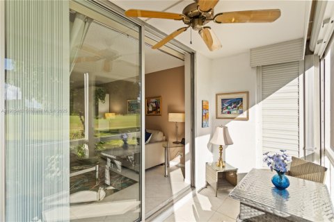 Купить кондоминиум в Пемброк-Пайнс, Флорида 1 спальня, 83.61м2, № 1971606 - фото 20