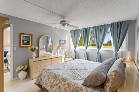 Купить кондоминиум в Пемброк-Пайнс, Флорида 1 спальня, 83.61м2, № 1971606 - фото 25