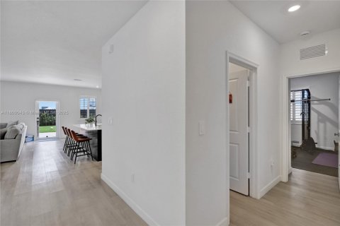 Купить виллу или дом в Майами, Флорида 3 спальни, 161.28м2, № 1684336 - фото 9