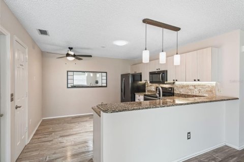 House in The Villages, Florida 2 bedrooms, 104.14 sq.m. № 1831793 - photo 12