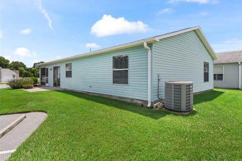 House in The Villages, Florida 2 bedrooms, 104.14 sq.m. № 1831793 - photo 25