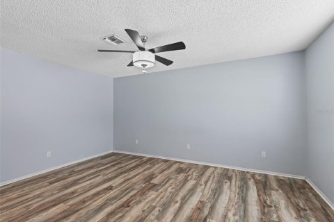House in The Villages, Florida 2 bedrooms, 104.14 sq.m. № 1831793 - photo 17