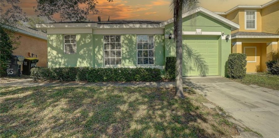 House in Davenport, Florida 4 bedrooms, 154.12 sq.m. № 1535520