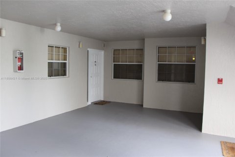 Copropriété à louer à Oakland Park, Floride: 1 chambre, 78.41 m2 № 1962918 - photo 11