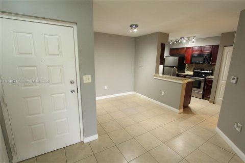 Copropriété à louer à Oakland Park, Floride: 1 chambre, 78.41 m2 № 1962918 - photo 3