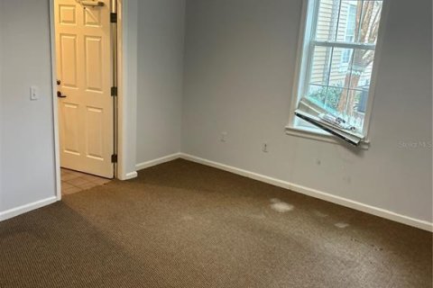 Propiedad comercial en alquiler en Gainesville, Florida, 147.25 m2 № 1918780 - foto 7