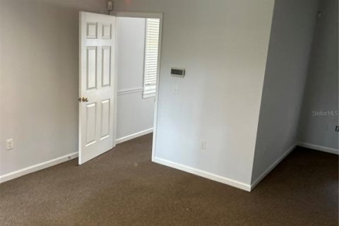Immobilier commercial à louer à Gainesville, Floride: 147.25 m2 № 1918780 - photo 12