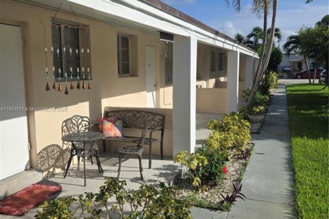 Apartamento en alquiler en Hollywood, Florida, 1 dormitorio, 57.69 m2 № 1871499 - foto 1