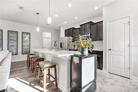 Купить виллу или дом в Уинтер-Гарден, Флорида 9 комнат, 178.37м2, № 2430743 - фото 11