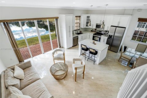 Купить таунхаус в Мирамар, Флорида 3 спальни, 185.99м2, № 2025367 - фото 16