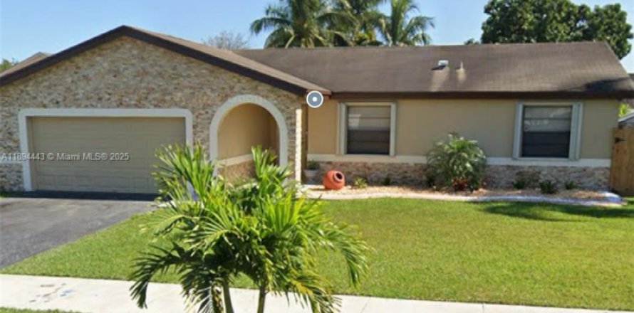 Villa ou maison à Homestead, Floride 3 chambres, 136.47 m2 № 1948837