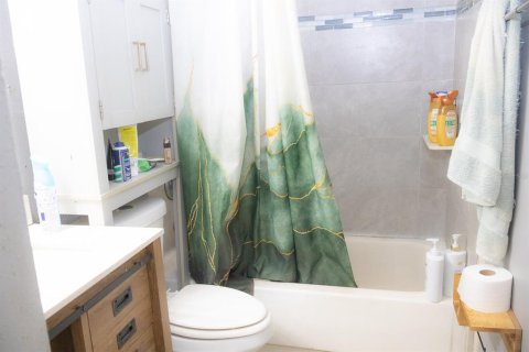 Condo in Altamonte Springs, Florida, 2 bedrooms № 2165936 - photo 4