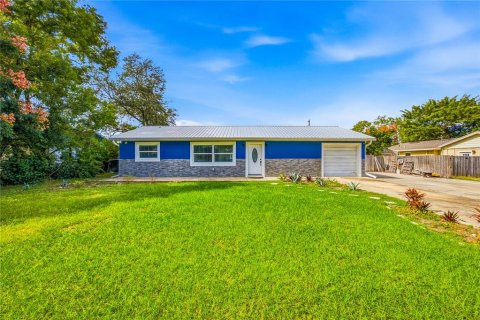 Villa ou maison à Apopka, Floride 4 chambres, 193.98 m2 № 2437415